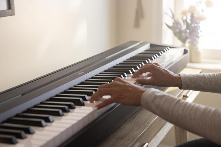 YAMAHA P71 88-Key Weighted Action Digital Piano
