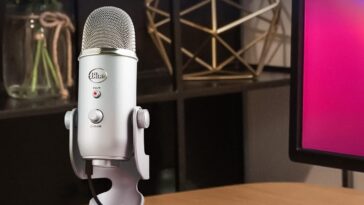 cyber monday microphone deals